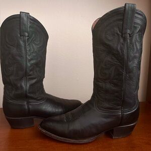 Tony Lama Black Leather Cowboys Men's
Western Boots.